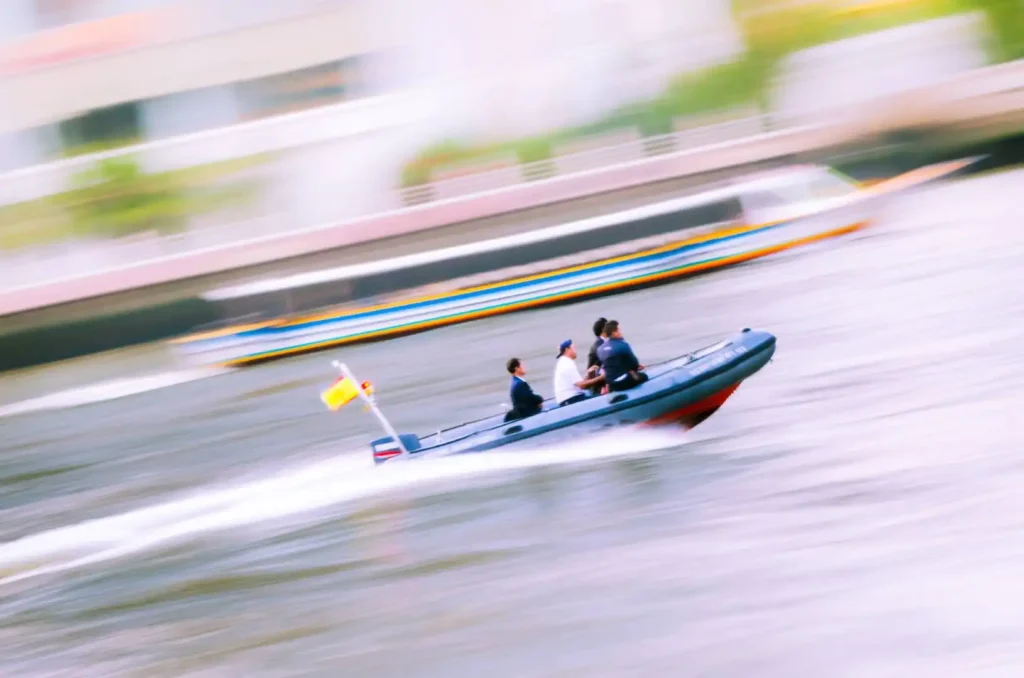 What Determines if a Speed is Safe for Your Boat